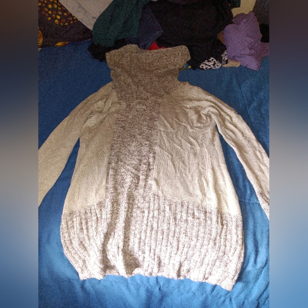 Sweater - Picture 2 of 2
